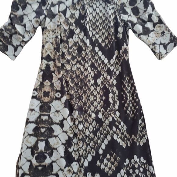 Jessica Simpson Mini Dress with Cowl Sleeves - Picture 6 of 13